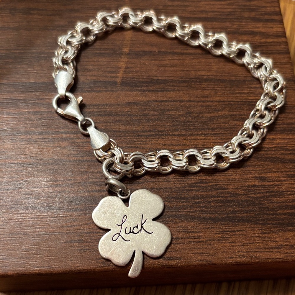 Milor 925 Italy Chain Bracelet and 4 Leaf Clover inscribed “Luck”Vintage 7 3/4”